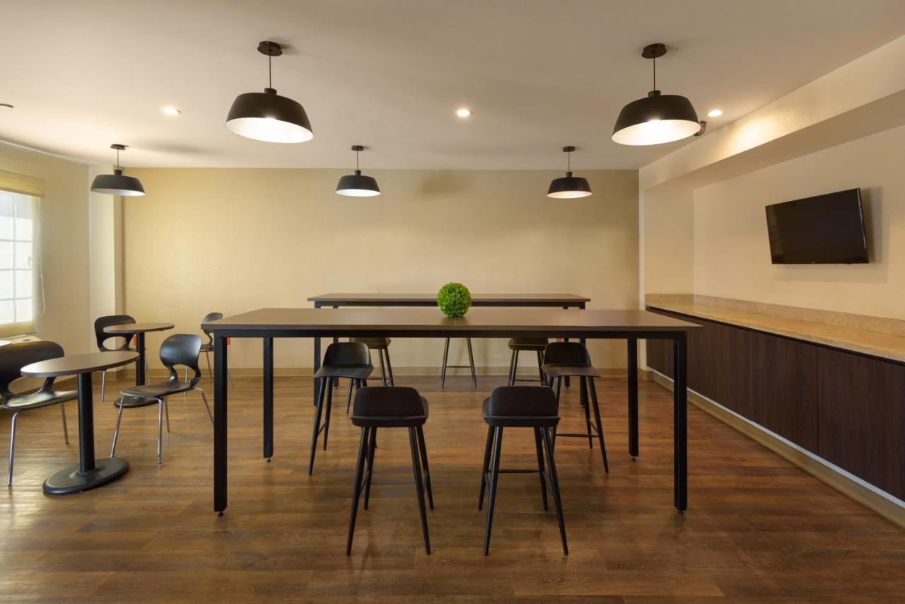 Extended Suites Tijuana Macroplaza Экстерьер фото